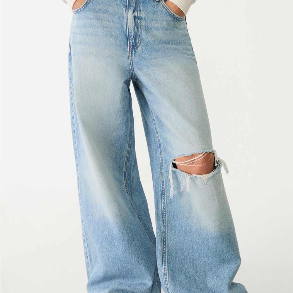 Stradivarius D99 Light Blue Ripped Flare Jeans